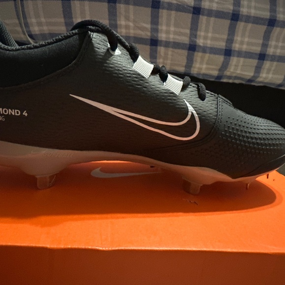 Nike Softball cleats size 9 women’s - Picture 2 of 3